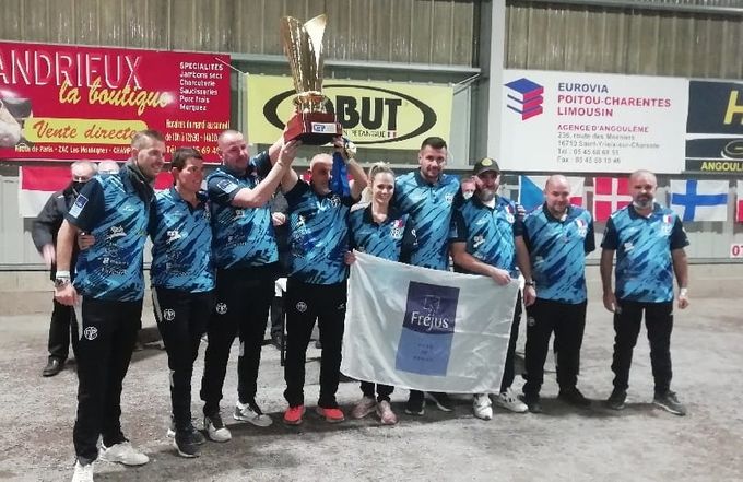 Le club de Fréjus - International - Pétanque remporte la Coupe d'Europe des clubs.